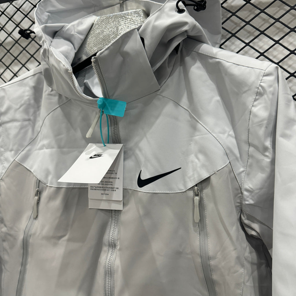 NKE - VESTE 4